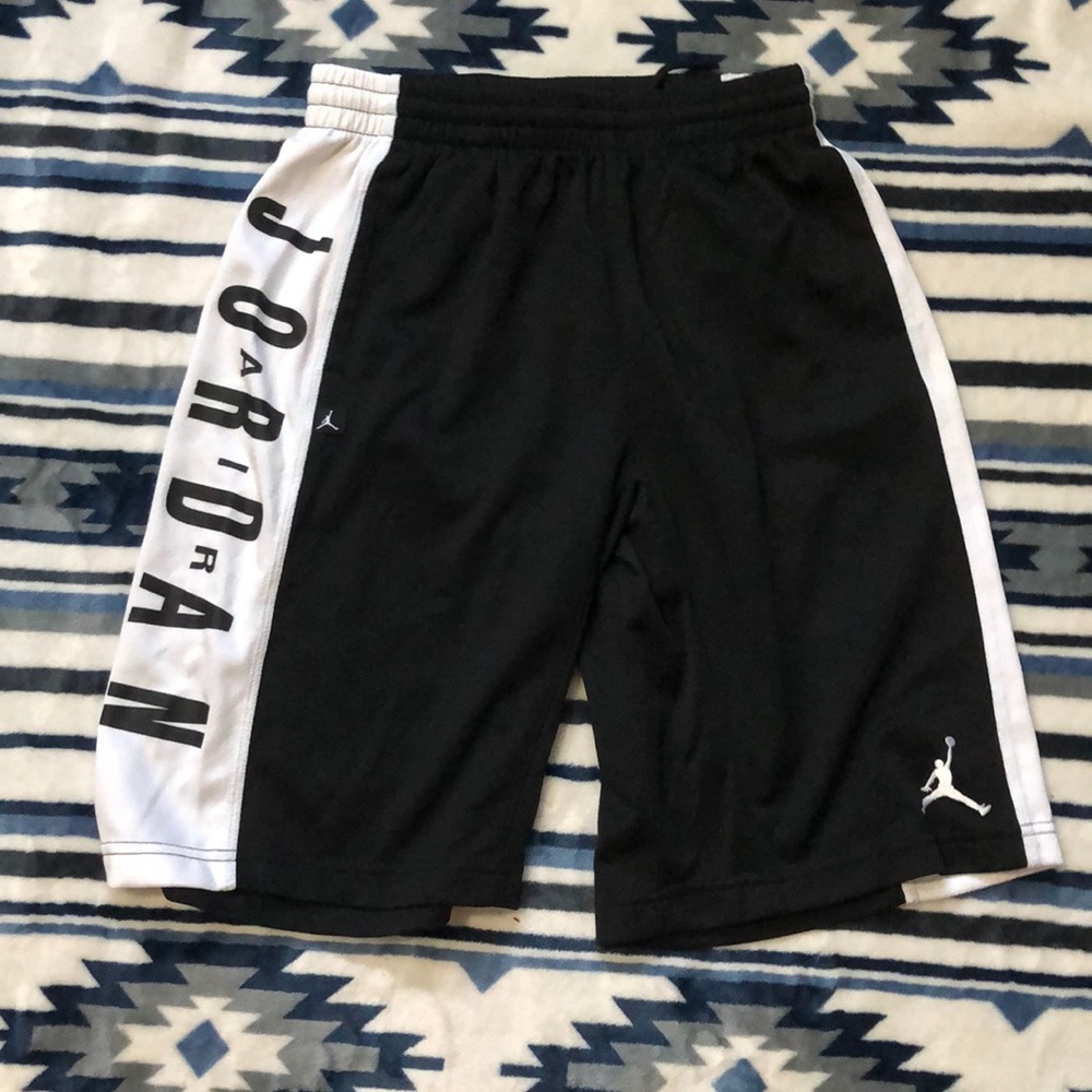 Jordan air shorts (black&white